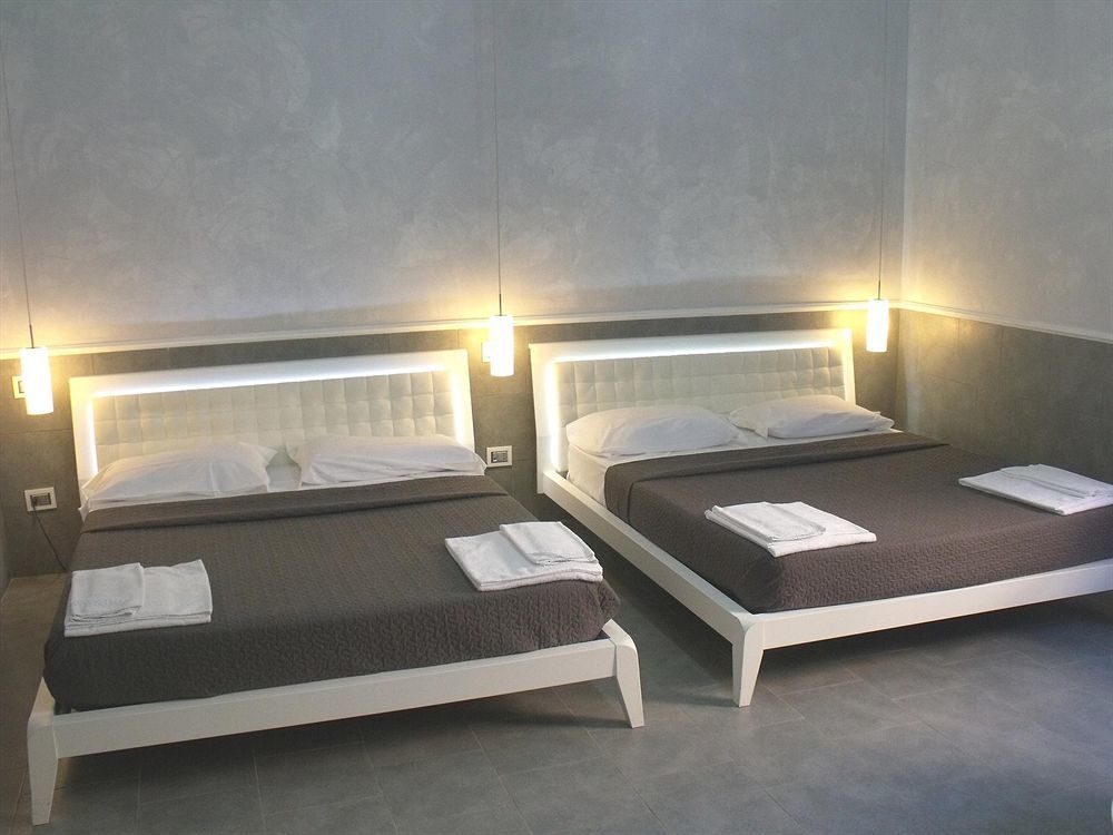 Suite Apartments Angioini Napoli Eksteriør billede
