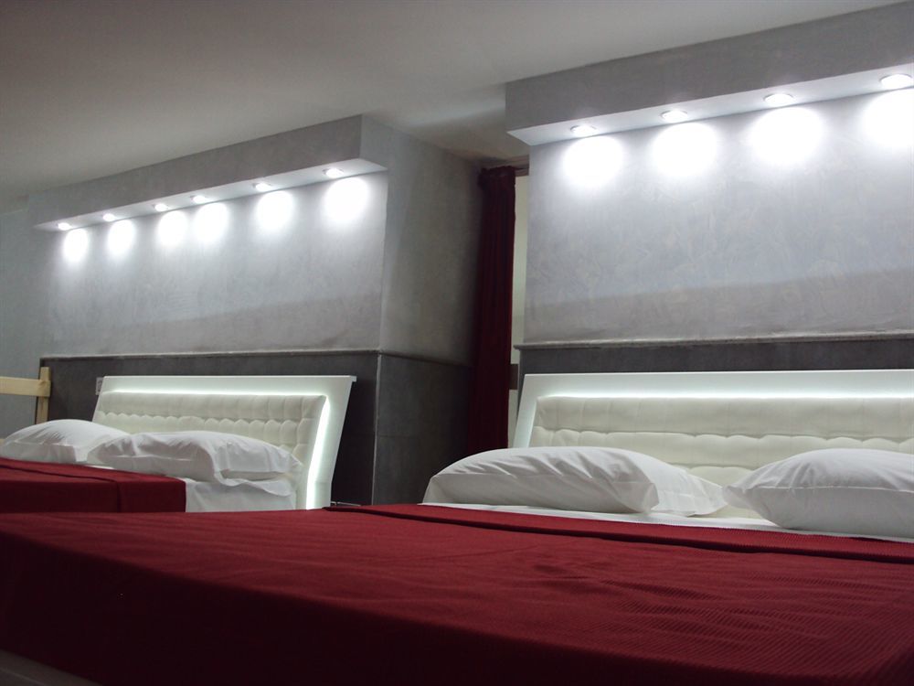 Suite Apartments Angioini Napoli Eksteriør billede